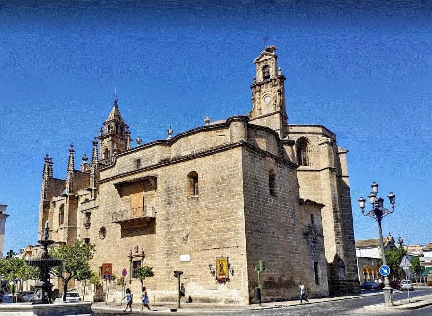 Apartamentos Iglesia De Santiago Jerez de la Frontera Exterior photo